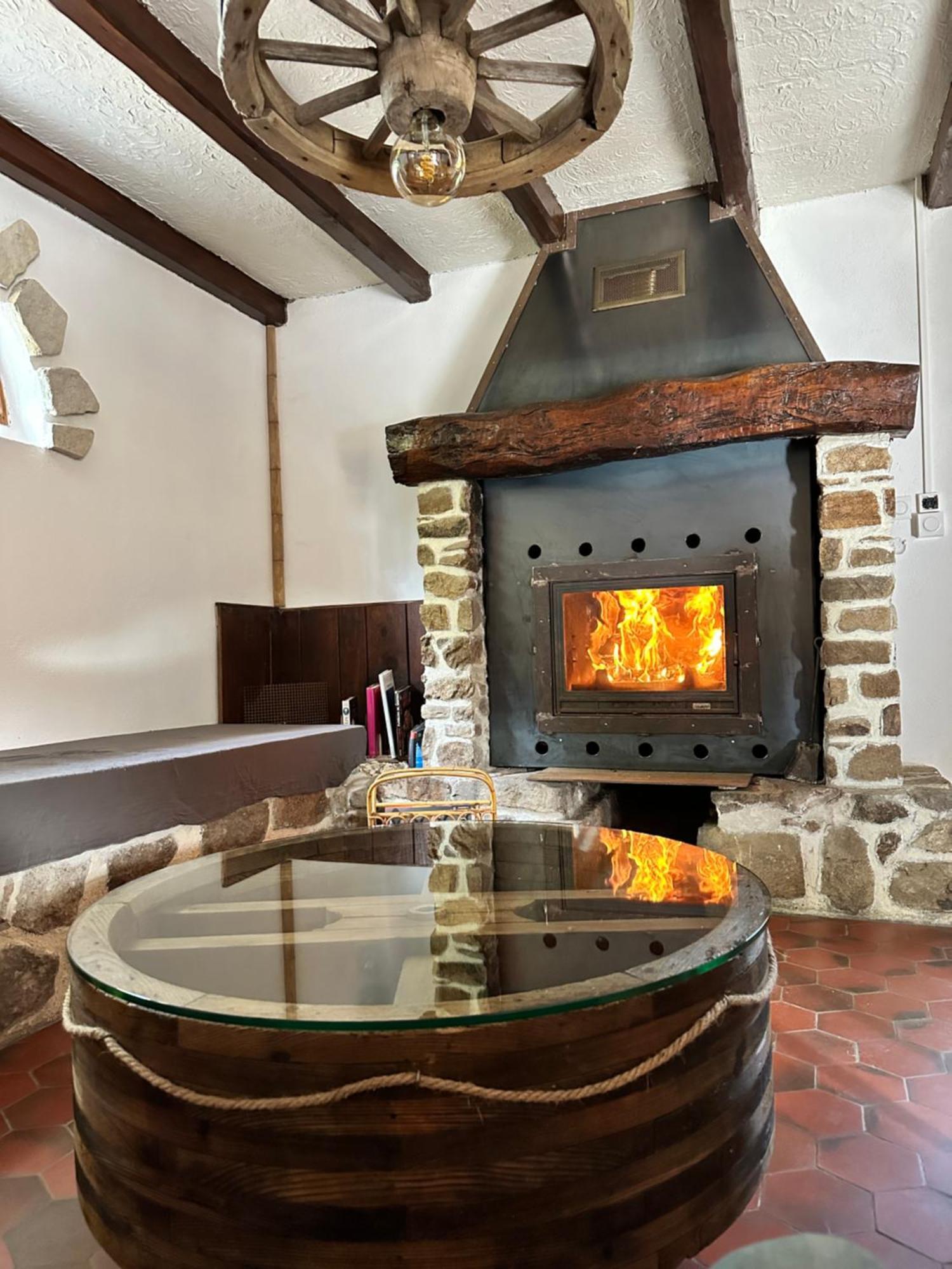 Au Coeur Du Vignoble Cognacais Villa Gondeville Ngoại thất bức ảnh